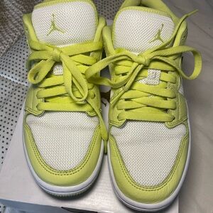 WMNS AIR JORDAN 1 LOW SE